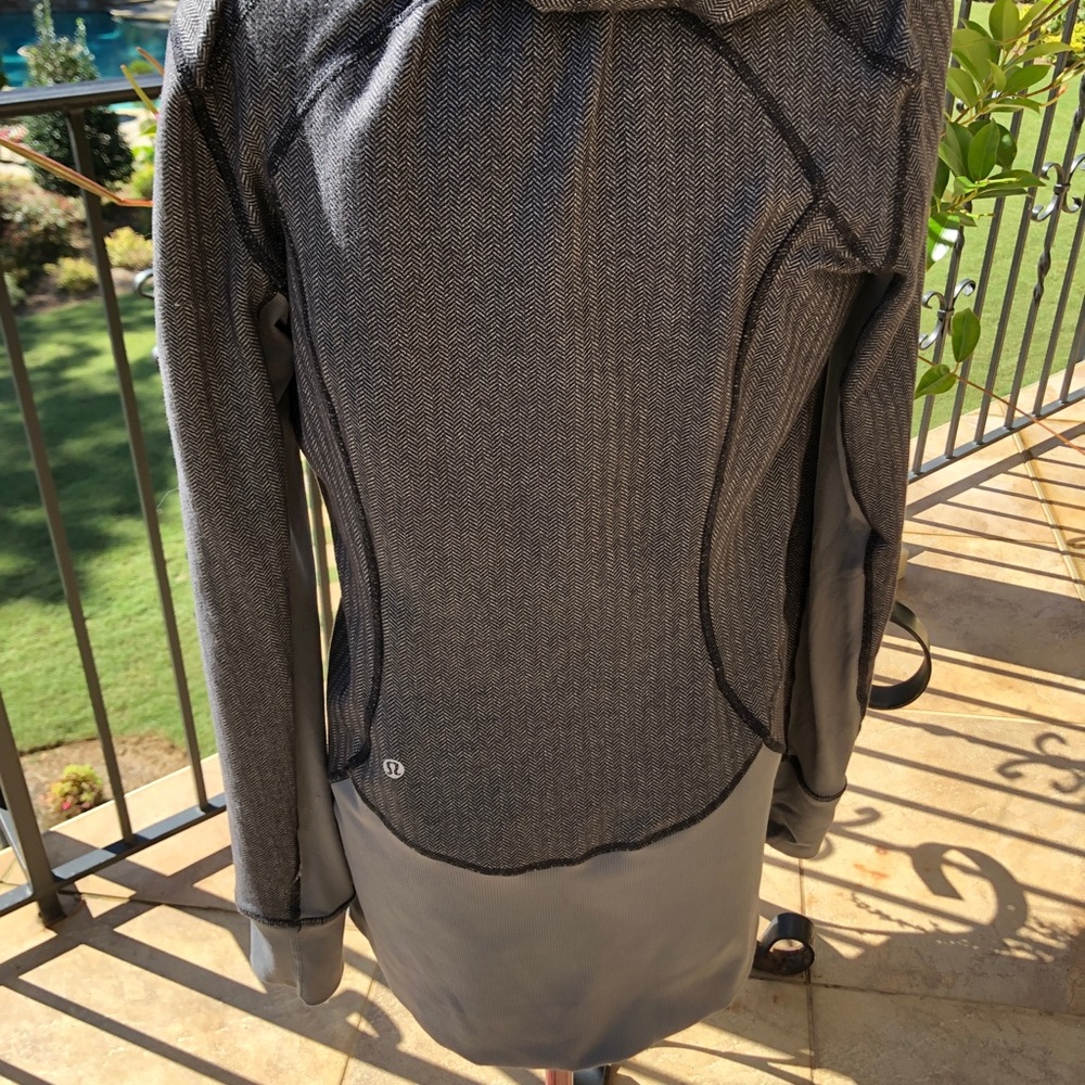 Lululemon jacket! - Picture 4 of 5